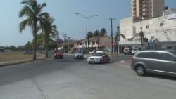 Automovilistas no saben circular por las glorietas
