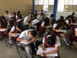 Aplican examen PLANEA a estudiantes de secundaria