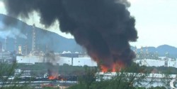 Persiste incendio en refinería de Salina Cruz; no hay clases