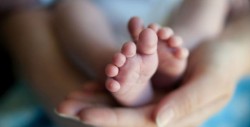 Indemnizarán con 50 mdp a mujeres que les cambiaron sus hijos