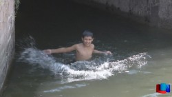 Peligro bañarse en canales