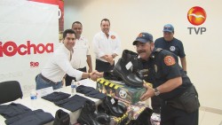 Entrega Diputado uniformes y calzado