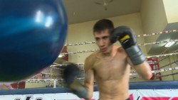 Miguel Angel Parra listo para subir al ring.