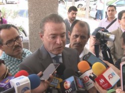 Gobernador ve pertinente reformas al proceso de análisis de cuentas públicas