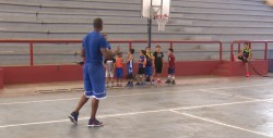 Inició campamento de basquetbol