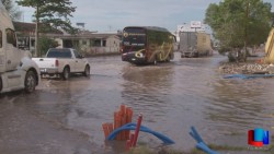 Inundada la calle Jalisco después de la Lluvia
