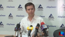 Entregará CANACO uniformes escolares