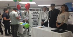 Jóvenes piden oportunidad laboral a empresarios