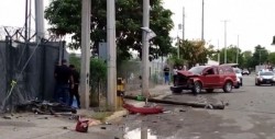 Dos motociclistas mueren al ser embestidos por una camioneta