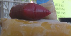 Ricos helados de fruta con leche y agua