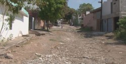 Piden que raspen la calle  Adolfo Ruiz Cortines