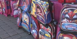 Tamaños y colores diversos las mochilas para el regreso a clases