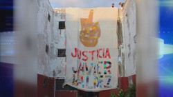 Colocan manta en honor a Javier Valdes