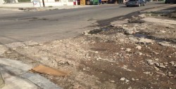 Imposible transitar calle Sauce por la Rafael Buelna