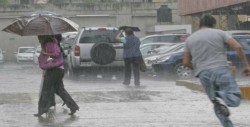 Onda tropical 26 y canal de baja presión traerá tormentas en el país