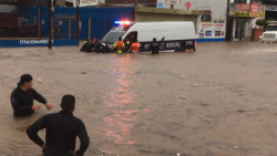 Cinco personas son arrastradas por el arroyo en San Antonio