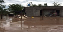 Las intensas lluvias afectan a familias en Aguaruto