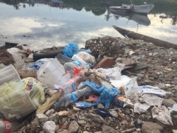 Lleno de basura el Estero del Infiernillo