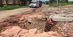 En pésimas condiciones las calles de la Campesina El Barrio