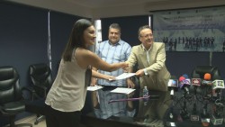 Entregan becas en INAPI