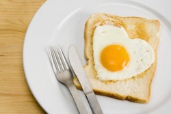 Especialistas se preocupan por el desayuno de los niños..