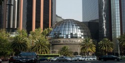 Bolsa Mexicana abre jornada a la baja
