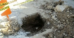 La Calle 12 de octubre en la colonia 5 de mayo sigue sin ser reparada