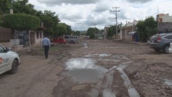 Denuncian fuga de aguas negras en la colonia Lázaro Cárdenas