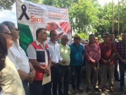 SNTE 53 entrega toneladas de apoyo para damnificados