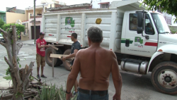 Retirarán cacharros de El Roble