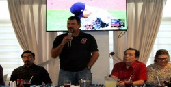Presentan ante los medios al equipo de Tomateros de Culiacán