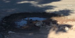 No han sido rellenado algunos baches por calle Aztlán