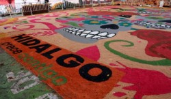 Baten récord por altar del Día de Muertos más grande