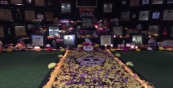 Presentan Altar de Muertos en el salón de la Fama en Culiacán
