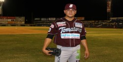 Manny Bañuelos ya se encuentra con Tomateros