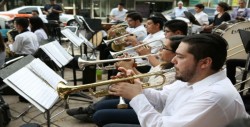Banda sinfónica juvenil, toma la plazuela Obregón