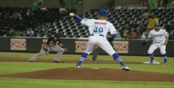 Yaquis empata la serie derrota 5-3 a Tomateros
