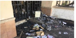 Continúan la limpieza del área incendiada en el casino de la cultura