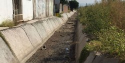 Lote baldío lleno de basura en Fraccionamiento Terranova
