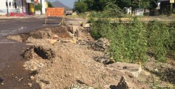 En pésimas condiciones calles del fracc. Real de Santa Fe