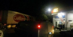 Trailer choca  vehículo con  familia