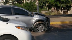 Choque por alcance deja dos lesionados