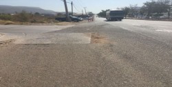 Reportan zanja a la salida del fraccionamiento Alturas del Sur