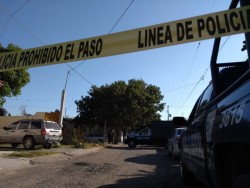 Detinen a presuntos ladrones de vehículo y mercancía