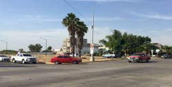 Crucero peligroso por boulevard Villas del Río esquina con Miguel Tamayo