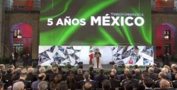 EPN se reúne con servidores públicos en Palacio Nacional