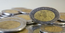 Peso abre la semana con pérdida
