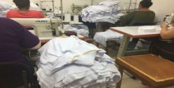 Gobierno del Estado adeuda a los fabricantes de uniformes escolares