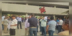Gobierno del Estado no le paga aguinaldos a trabajadores COBAES